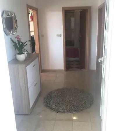 Sonja Apartman